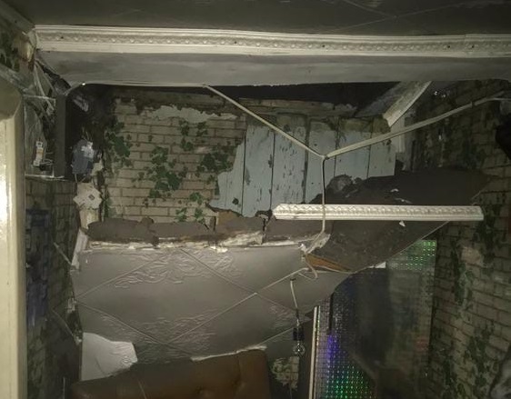 В деревянном доме в Иркутске обрушился потолок