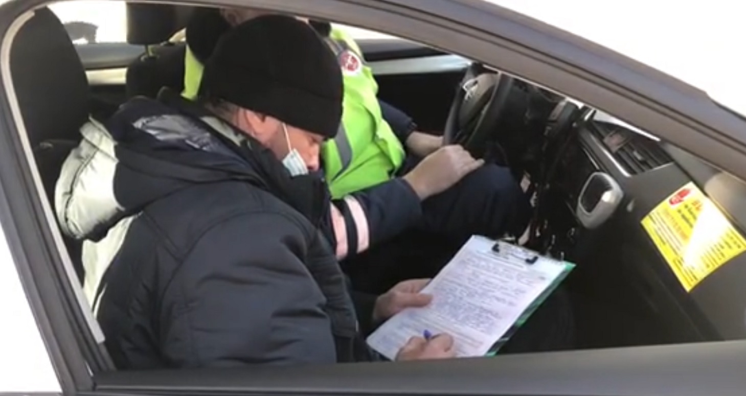 Водитель без прав совершил наезд на ребенка на пешеходном переходе в Иркутске