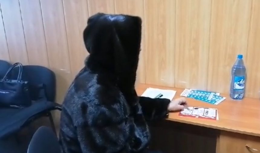 Жительница Чуны перевела "целительнице" за два года полтора миллиона рублей