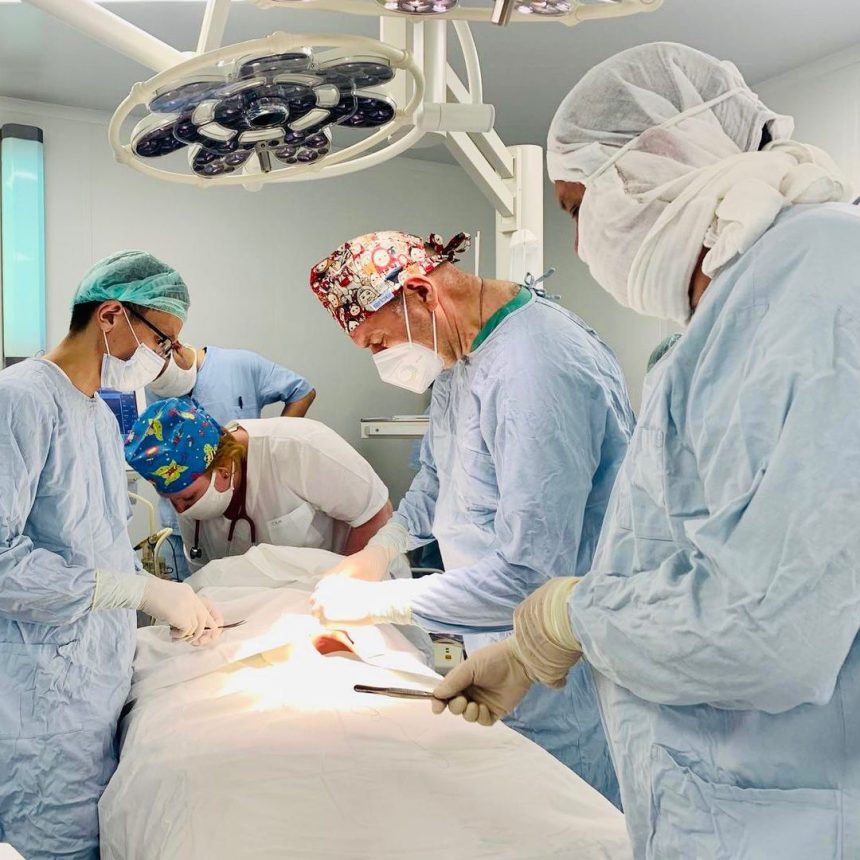 Иркутский хирург Юрий Козлов спас жизнь новорожденному мальчику в Улан-Удэ
