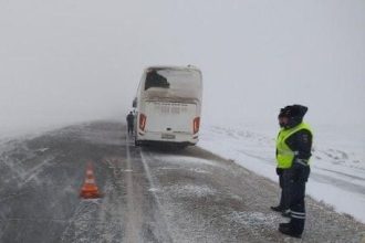 Рейсовый автобус с 39 пассажирами столкнулся с иномаркой на трассе в Усольском районе