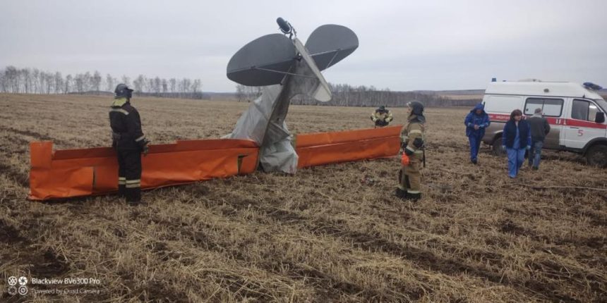Два человека погибли при падении самолета в Иркутской области