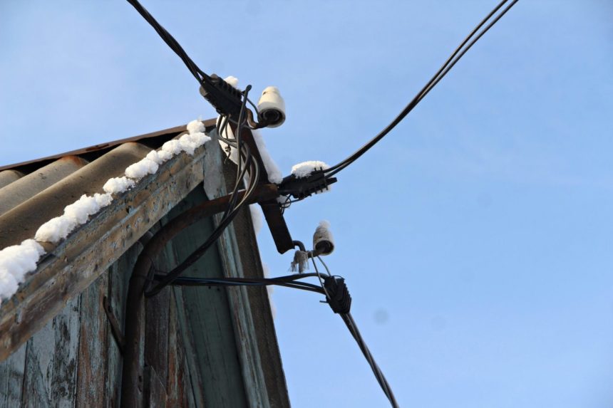 Электроснабжение в 911 частных домах Усолья-Сибирского восстановлено