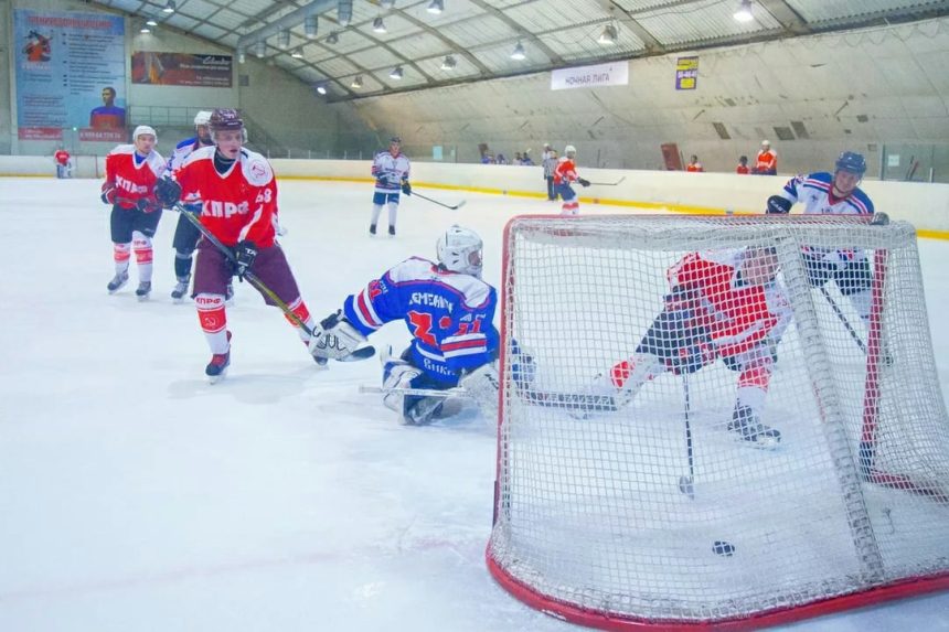 Иркутская хоккейная команда КПРФ готовится к победам в новом сезоне «Ночной хоккейной лиги»