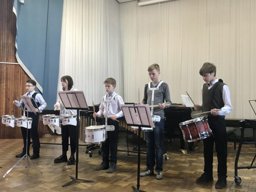 Комплекты ударных инструменты получили 19 музыкальных школ Иркутской области