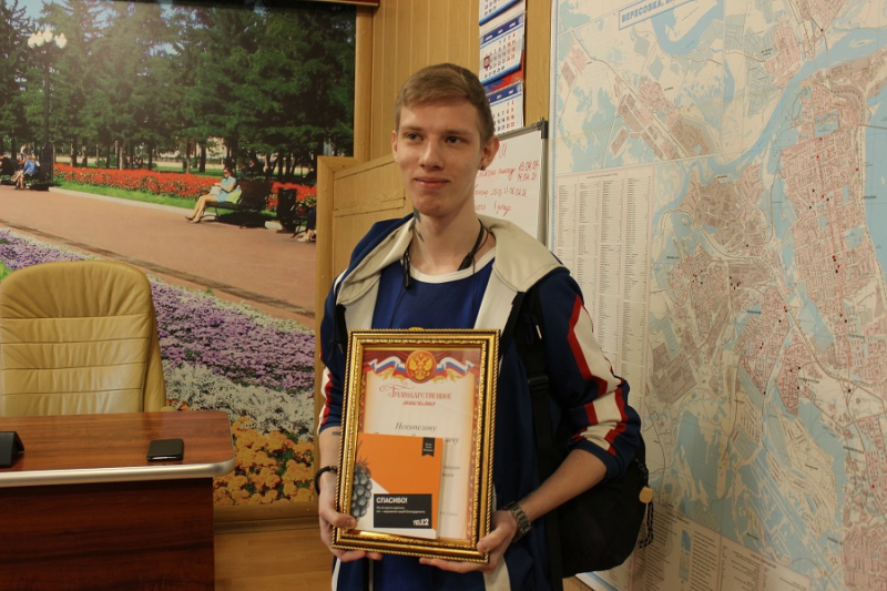 Молодой человек в одиночку задержал предполагаемого грабителя в Иркутске