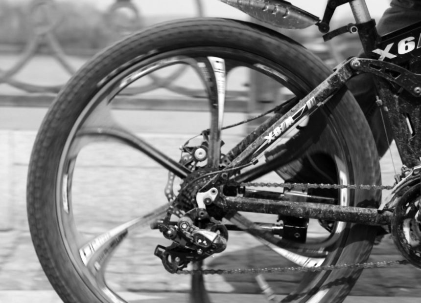 Жители Приангарья смогут бесплатно провозить велосипеды в электричках с 1 мая