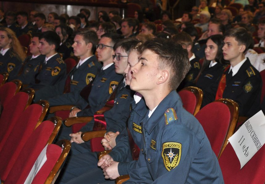 Более 1200 кадетов проходят обучение в 13-ти школах Иркутской области