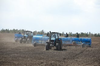 К весенним полевым работам приступили 18 районов Иркутской области