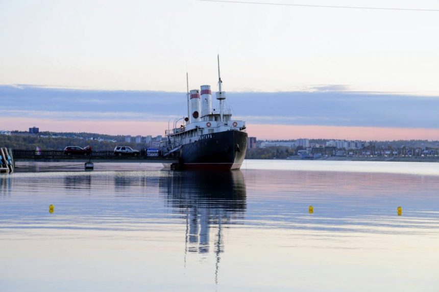 Ледокол "Ангара" в Иркутске начнут капитально ремонтировать в июне