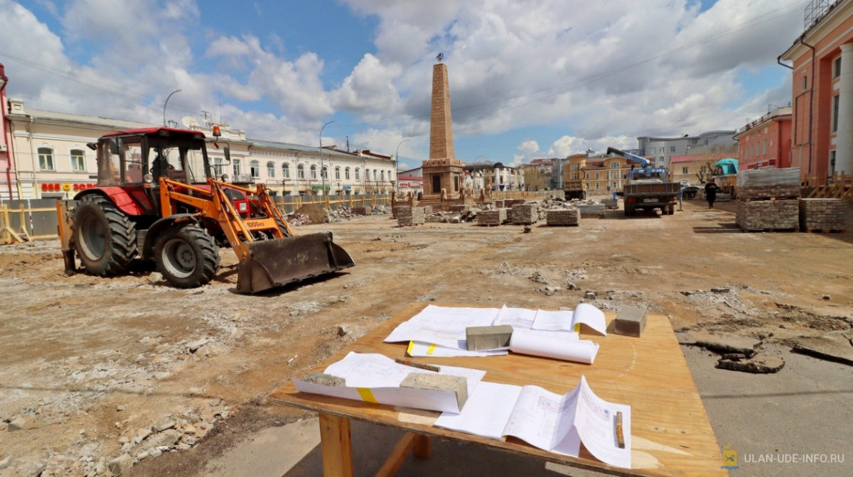 Одну из центральных площадей реконструируют в соседнем Улан-Удэ