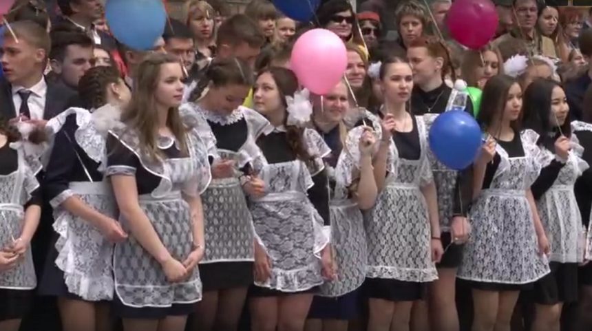Последние звонки в школах города Иркутска пройдут очно 22 мая