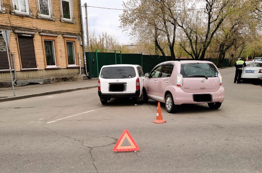 Трое детей и 15 взрослых пострадали в ДТП в Иркутске и районе за прошедшую неделю