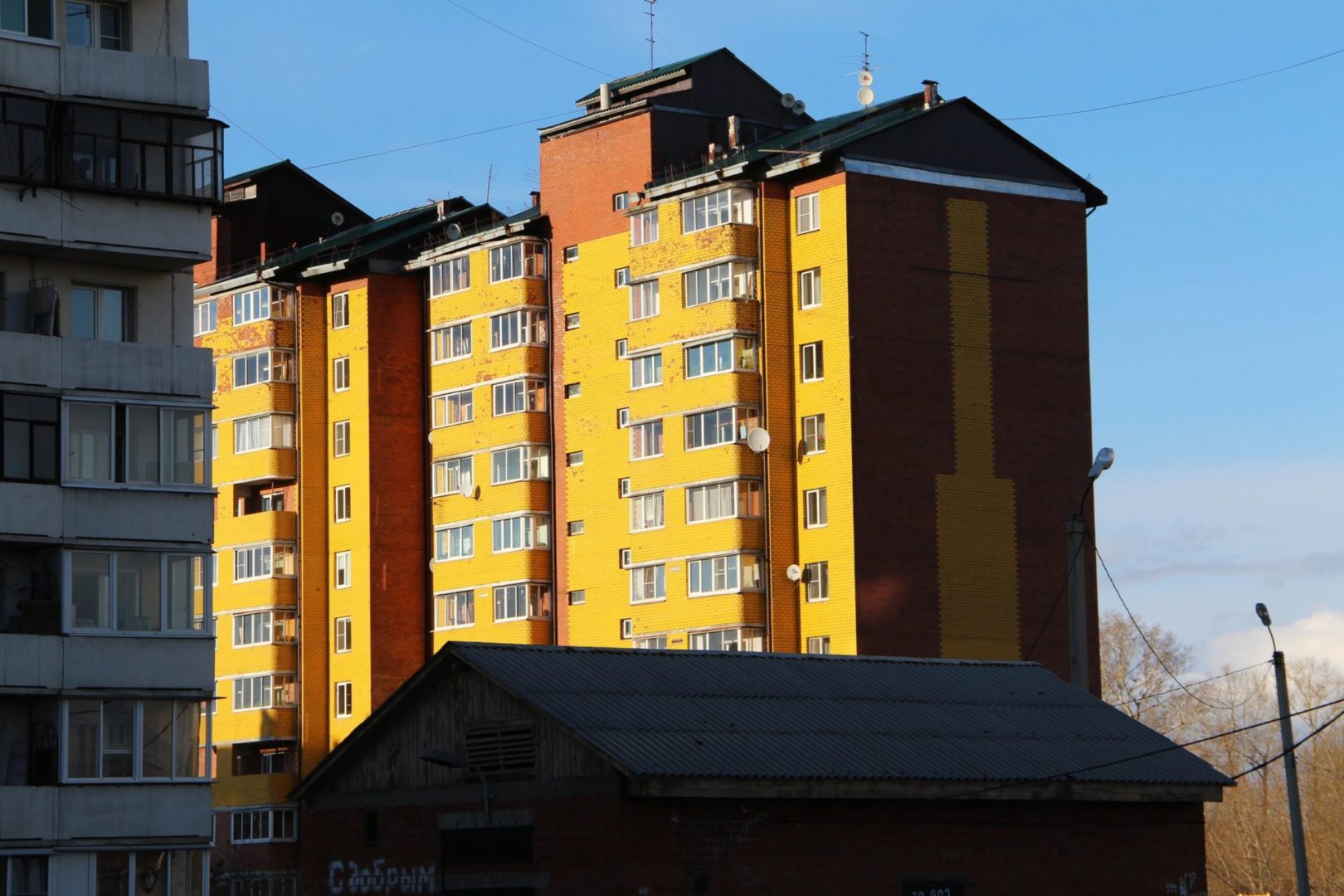 Усольчанин рассчитался квартирой за долг в 612 тысяч рублей по алиментам