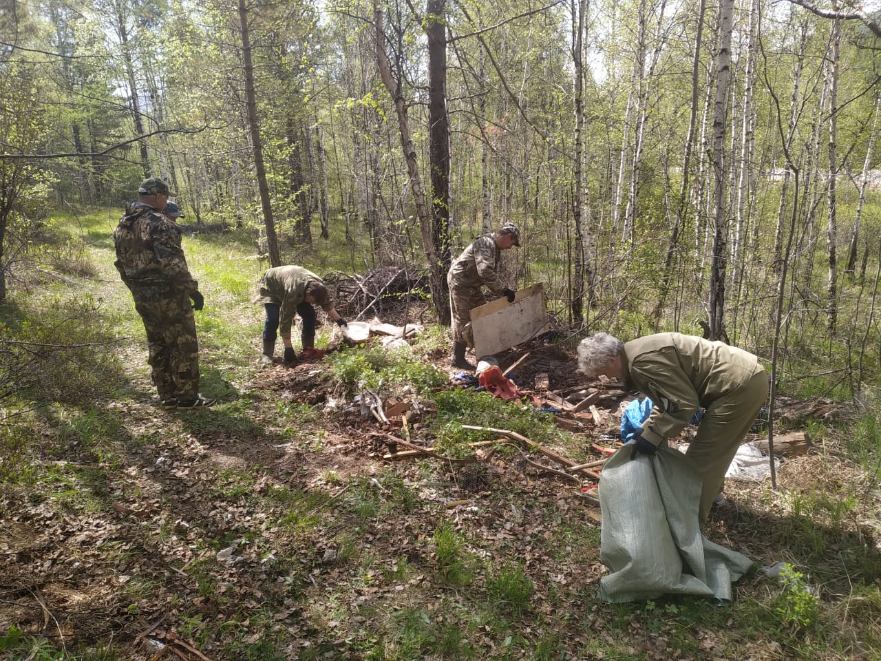 11 грузовиков мусора собрали в Приангарье в рамках акции "Чистые берега Евразии" 