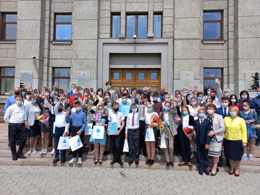 27 юных жителей Приангарья получили паспорта в рамках акции «Мы – граждане России»