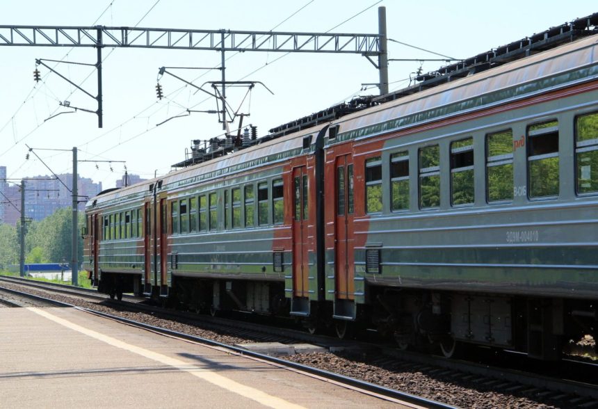 Курсирование поездов из Иркутска в Улан-Удэ и Тайшет отменяют