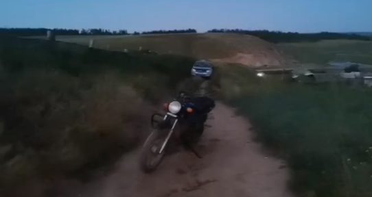 Мотоциклист погиб в результате опрокинувшегося транспорта в Осинском районе