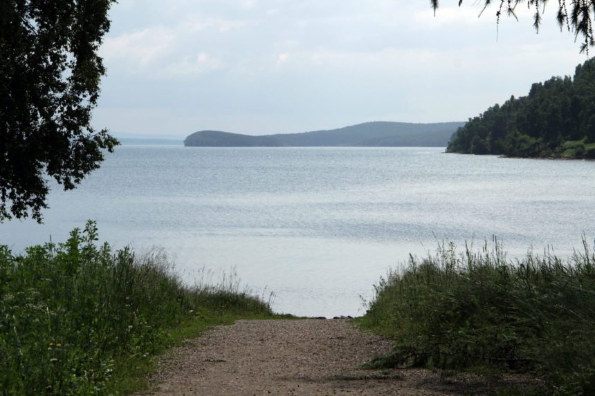Роспотребнадзор: Нижний бьеф плотины Ангары в Иркутске опасен для купания