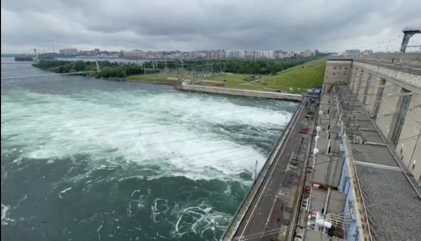 Сбросы воды на Иркутской ГЭС увеличат до 3000 м3/с с 12 июля