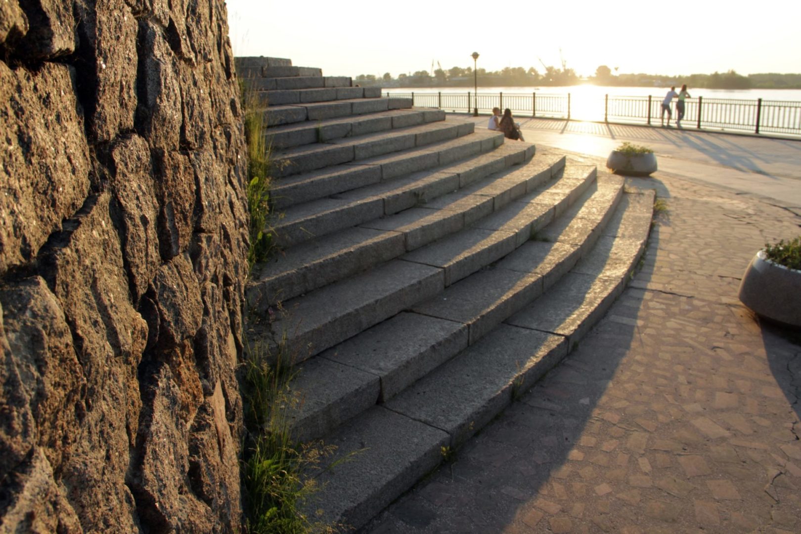 Заявления на единовременную выплату в 10 000 на школьников начнут принимать с 15 июля