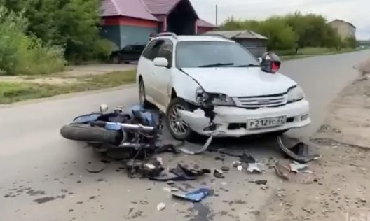 Мотоциклиста госпитализировали в больницу из-за ДТП с иномаркой в Тайшете