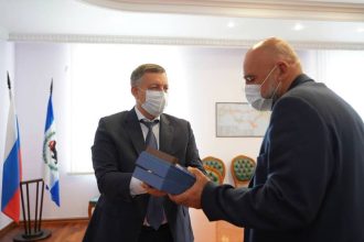 Главврач московской Коммунарки пригласил медиков Приангарья на обучение