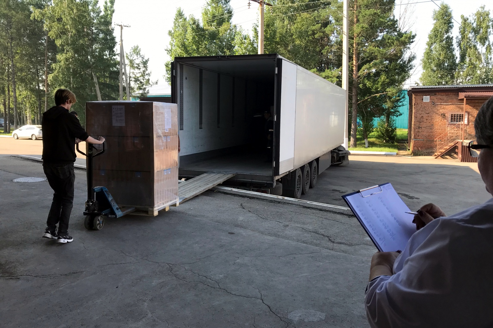 Госрезерв РФ выделил Приангарью 24 миллиона одноразовых масок и 167 тысяч литров антисептика