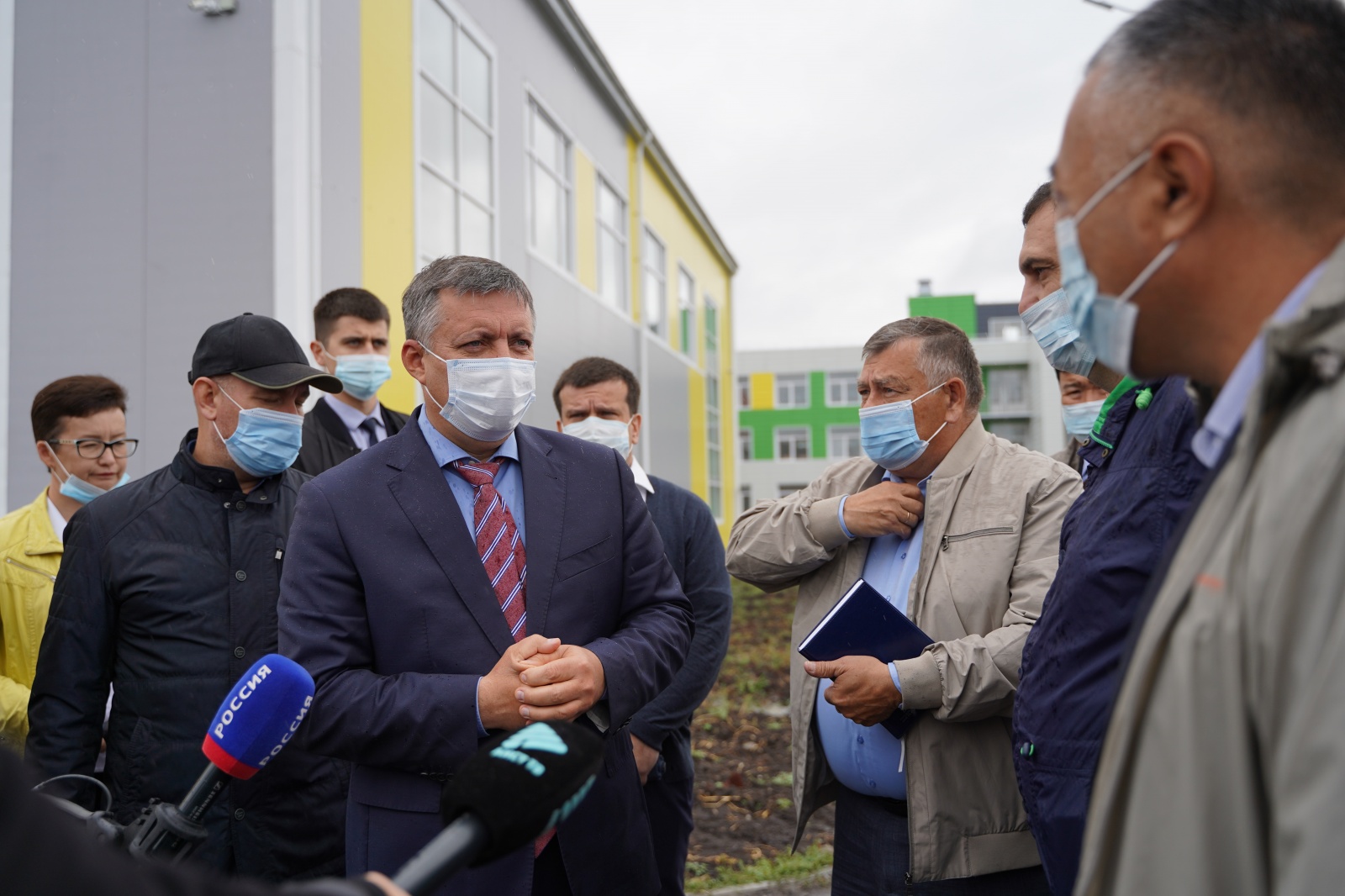 Губернатор Иркутской области поручил достроить школу в Баяндае до ноября этого года