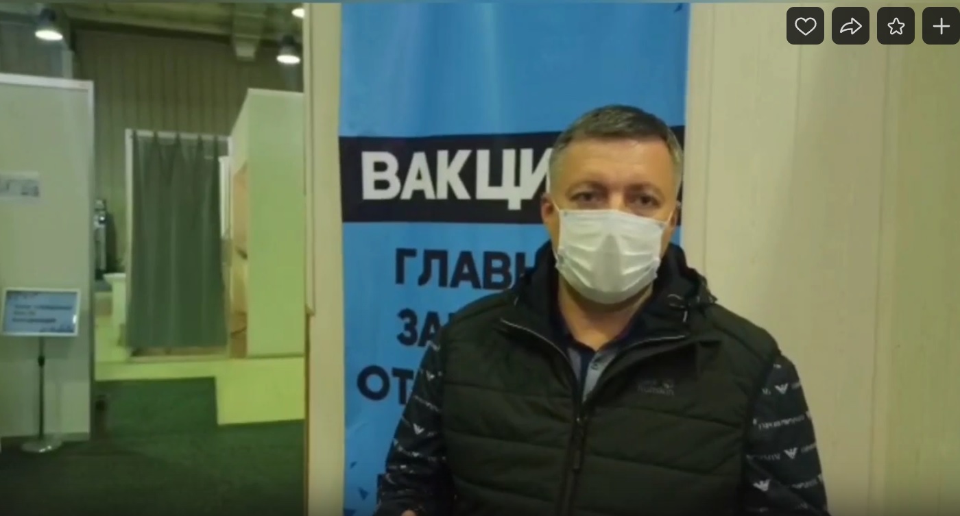 Губернатор Иркутской области прошел полный курс вакцинации от коронавируса