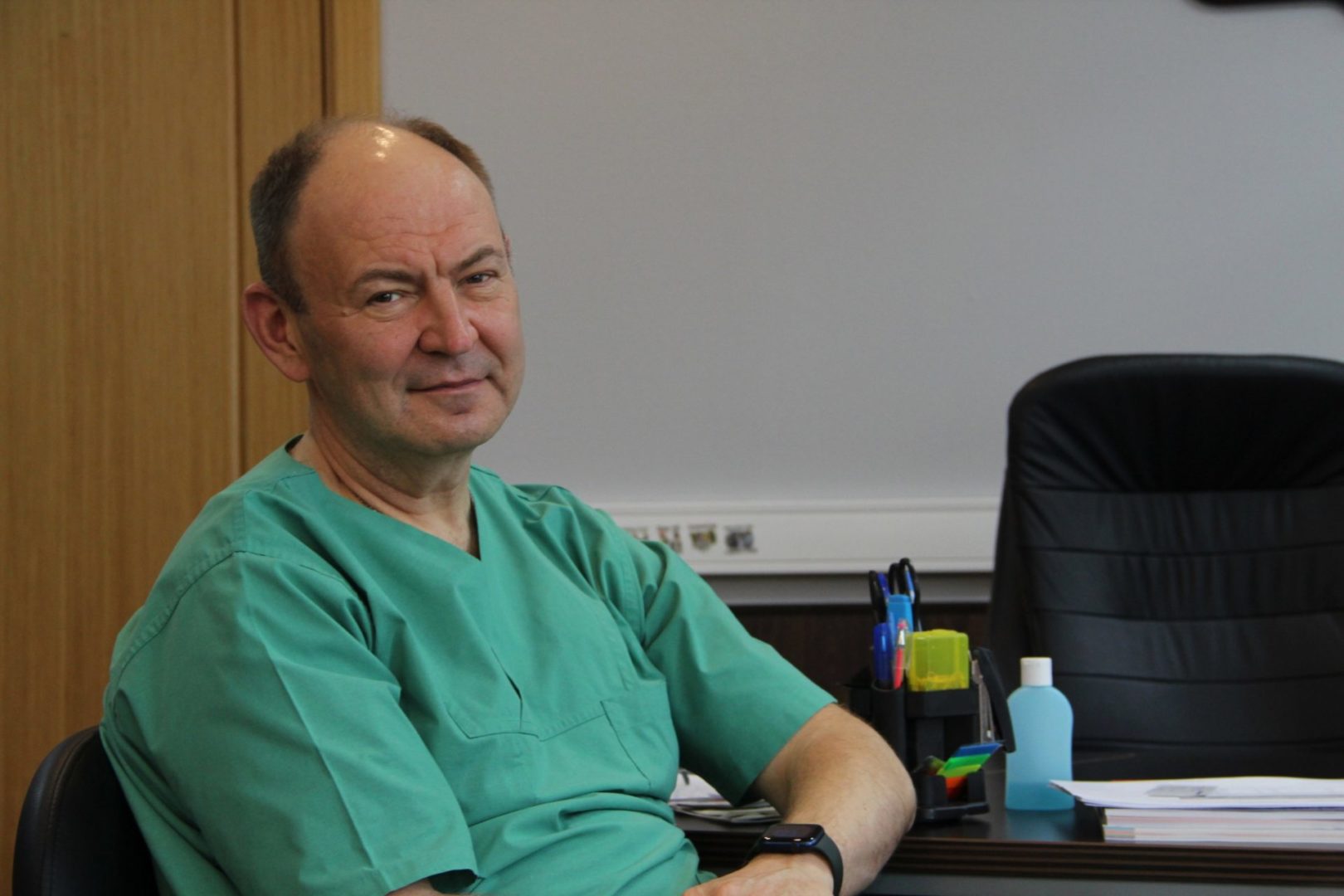 Известный детский хирург провел уникальную операцию новорожденному в Улан-Удэ