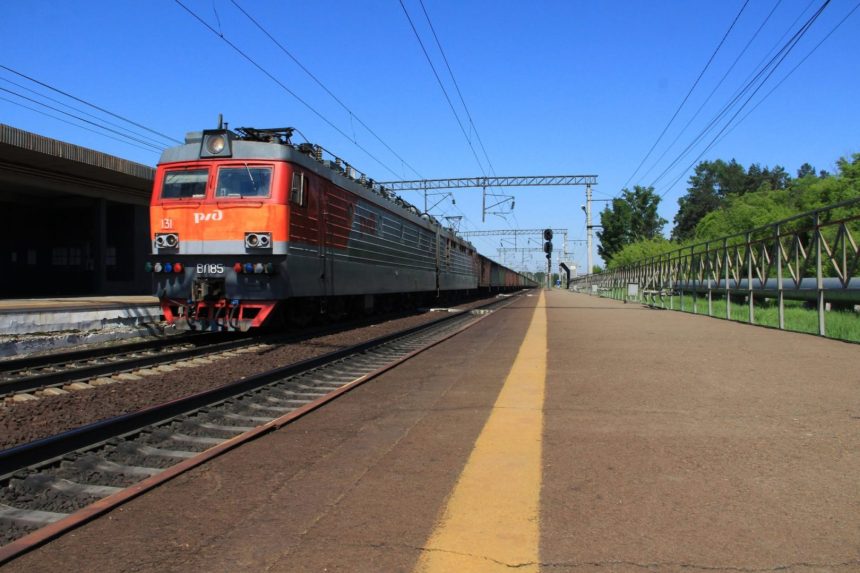 Расписание пригородных поездов на участке Иркутск-Сортировочный - Байкальск изменяется