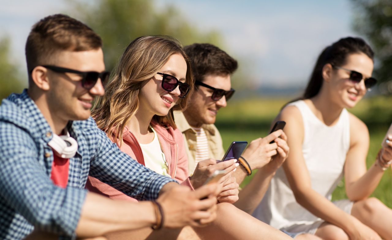 Как помогали клиентам, партнерам, предпринимателям в пандемию: Tele2 выпустила социальный отчет