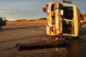 СК возбудил уголовное дело по факту ДТП со школьным автобусом в Иркутской области