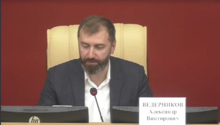 Александр Ведерников: Школы Иркутского района трещат по швам