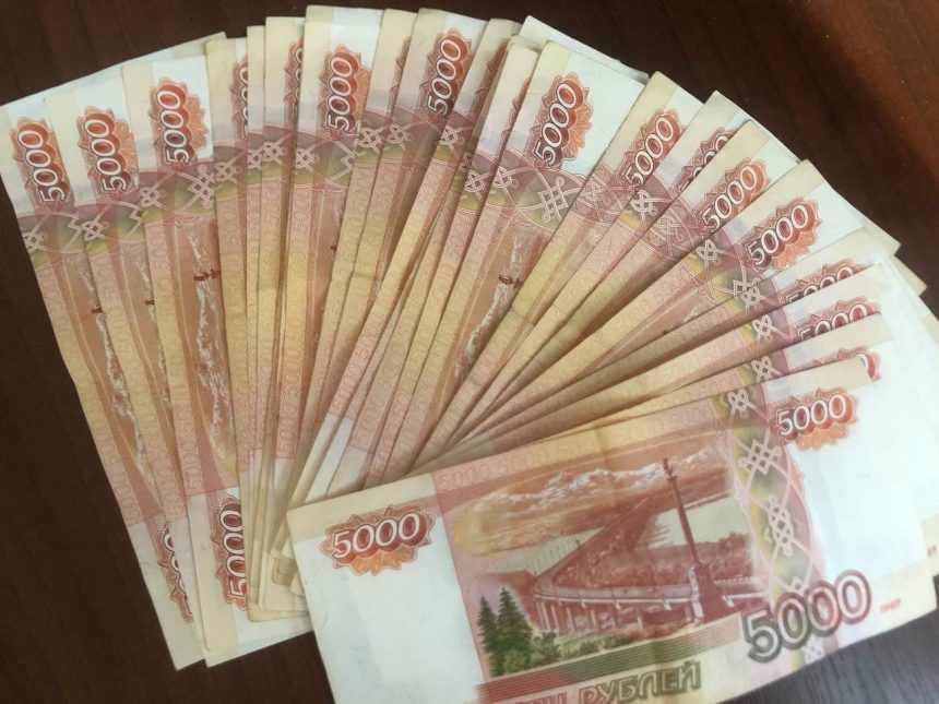 Иркутская фирма накопила долг по налогам на 2,8 млн рублей