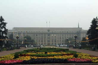 Обязательную вакцинацию для некоторых категорий граждан ввели в Иркутской области