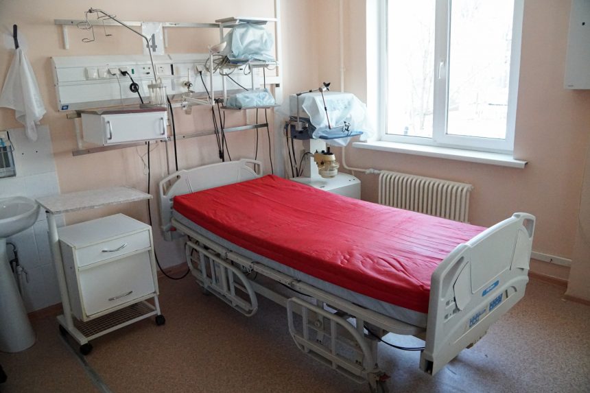 Около 300 коек для лечения пациентов с COVID-19 развернули в Приангарье за неделю