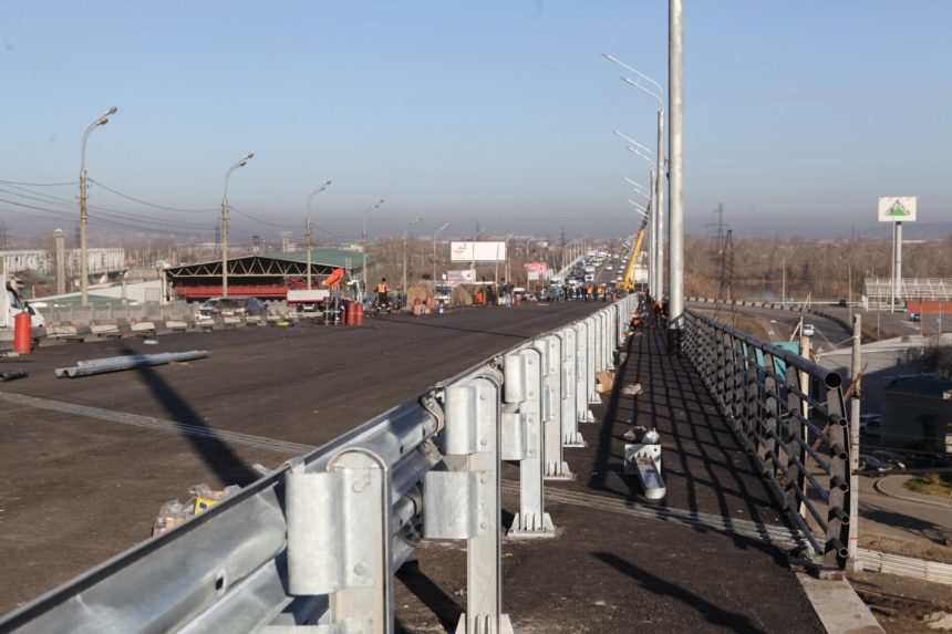 Ремонт первой половины путепровода на Джамбула в Иркутске завершают