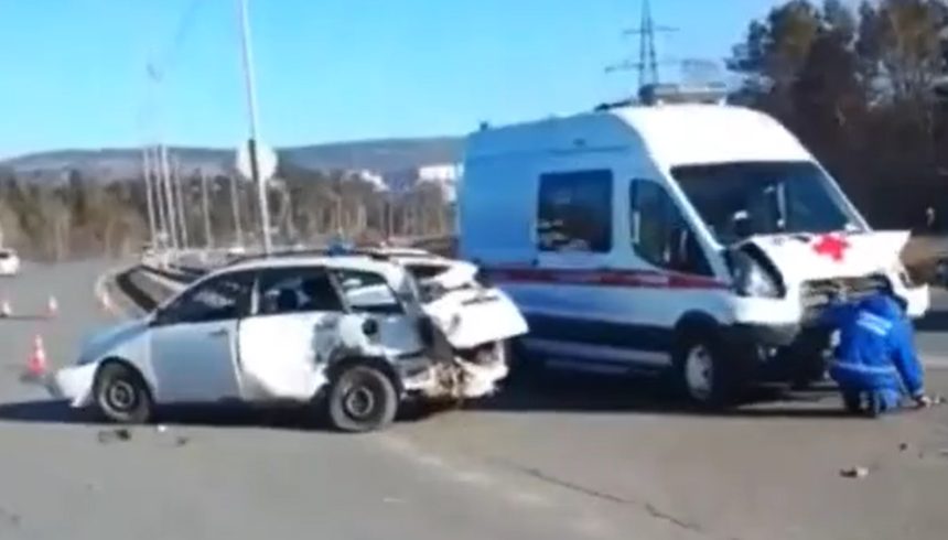 Второе за неделю ДТП с участием скорой помощи произошло в Иркутской области
