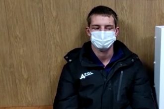 Мужчину, находящегося в федеральном розыске за кражи, задержали в Заларях