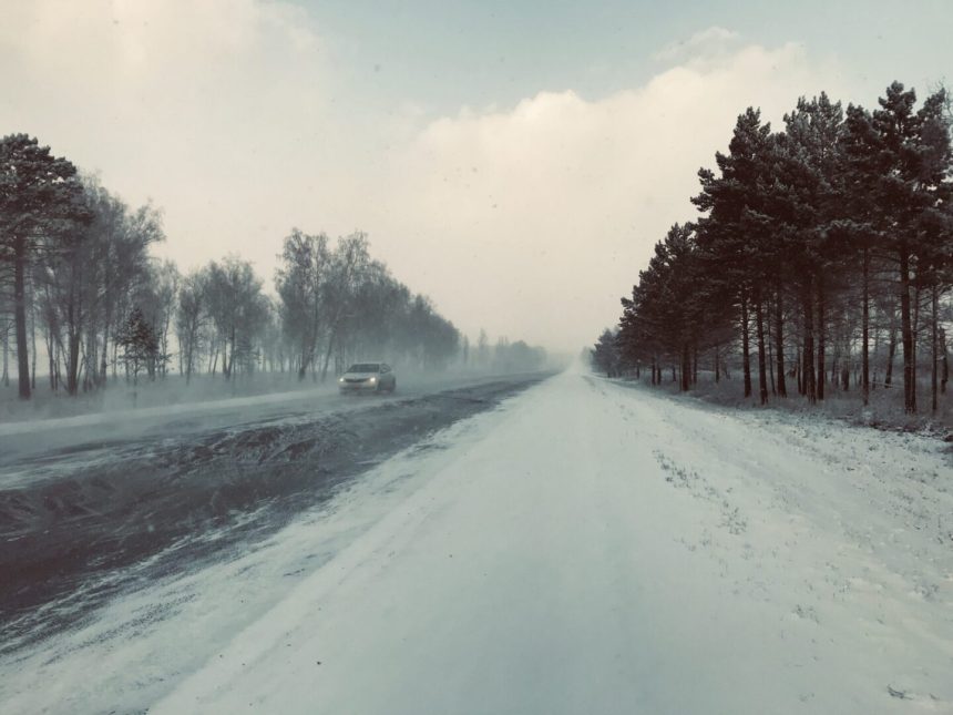 Сильный ветер, снег и метели ожидаются в Иркутской области 20 ноября