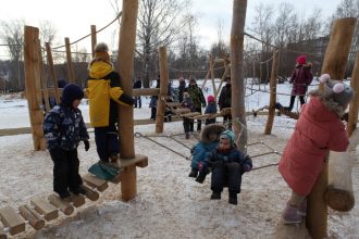 Современный игровой комплекс установили на заливе Якоби в Иркутске