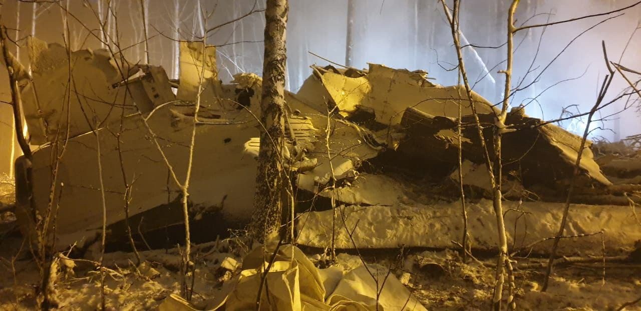 Все на борту упавшего под Иркутском самолета погибли