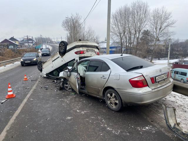 Две иномарки столкнулись в Иркутском районе, пострадали водители и пассажиры
