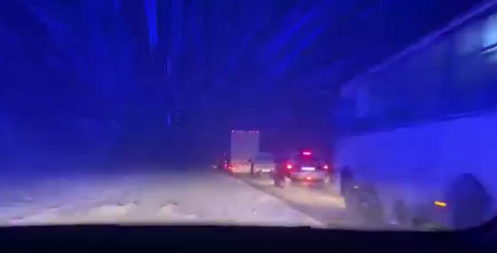 Движение в районе Байкальска затруднено из-за непогоды