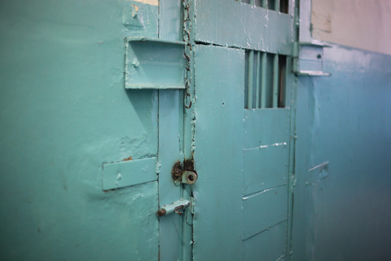 Подросток, причастный к убийству мужчины в Шелехове, скрывался от полиции 15 лет