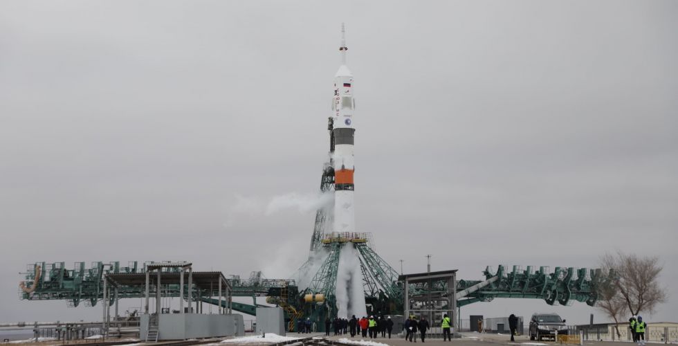 Роскосмос возобновил полеты туристов на МКС и планирует начать туроблеты Луны