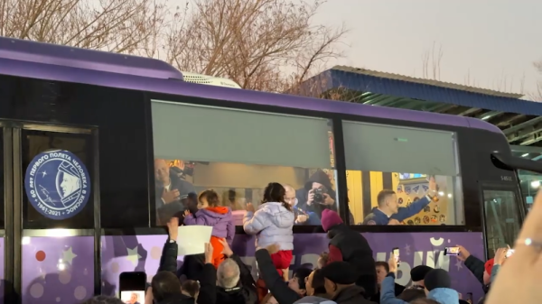 Иркутяне проводили своего космонавта Сергея Микаева на орбиту