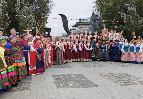 Фестиваль культур: в 130 квартале Иркутска прошел праздник многонациональности